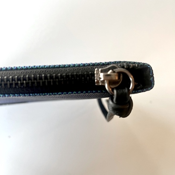 BCBG Clutch - Picture 4 of 8